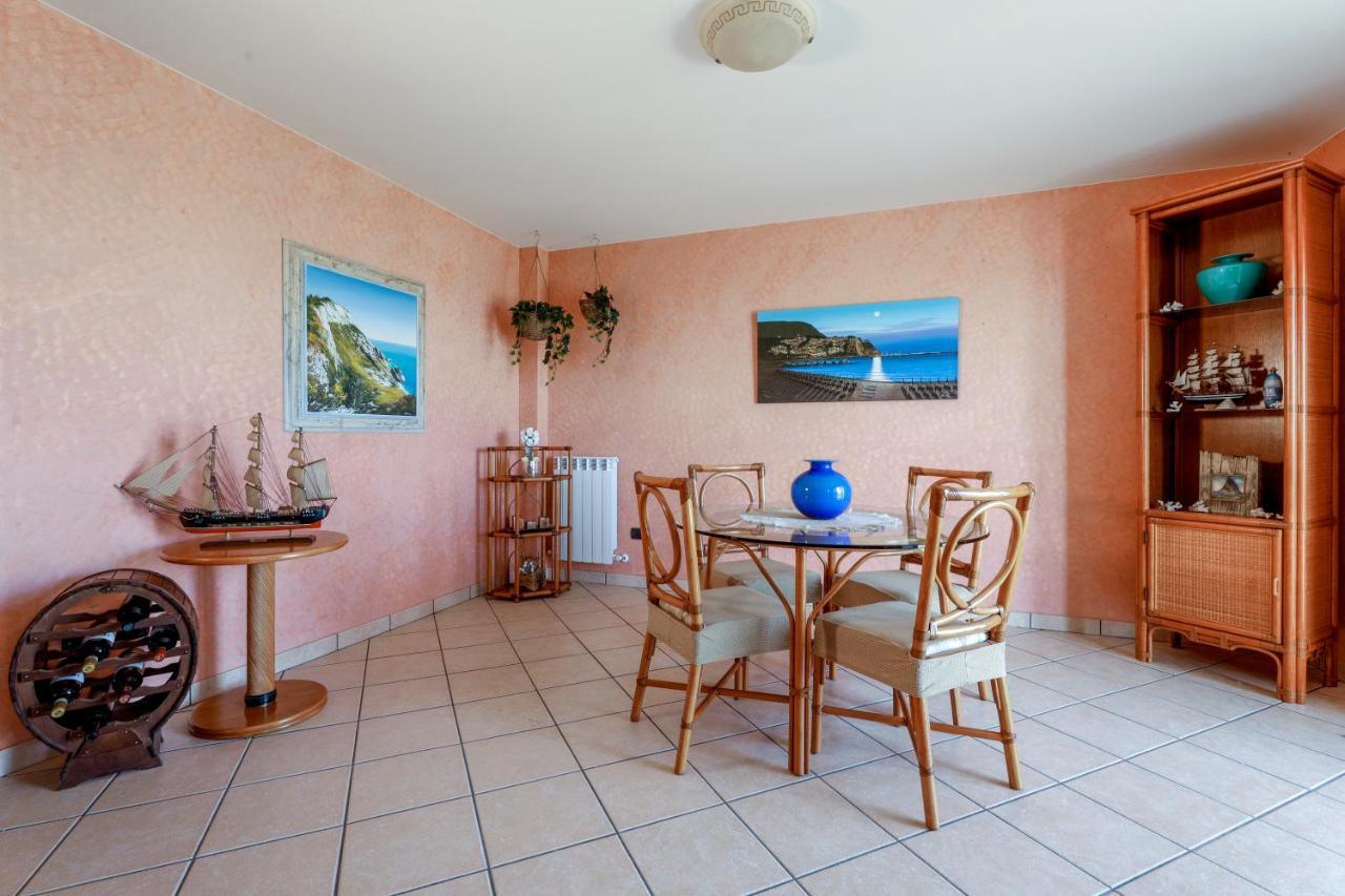 Le Terrazze Apartment Recanati Luaran gambar